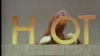 Telly and the word HOT - Classic Sesame Street