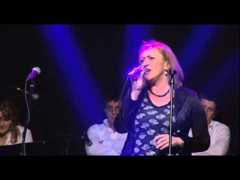 Podgorica Renata Perazic  na koncertu  Od srca Dzoniju Hodzicu