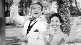 Liberace&#39;s TV-Show: Liberace sings &quot;Walkin&#39; my Baby back home&quot; (1950&#39;s)