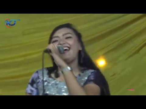 download lagu mp3 mp4 Karisma Moto, download lagu Karisma Moto gratis, unduh video klip Karisma Moto
