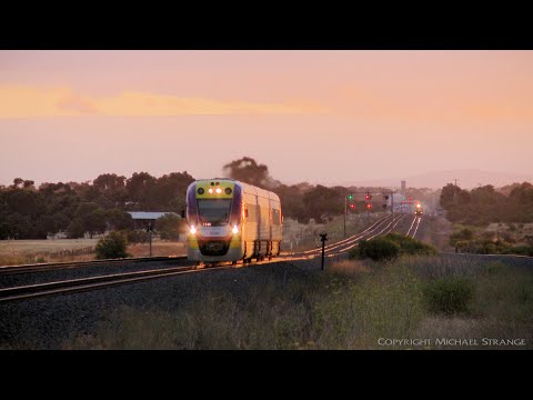 Vline Vlocity Passenger Railcar At Sunset (18/1/2011) - PoathTV Australian Trains & Railways