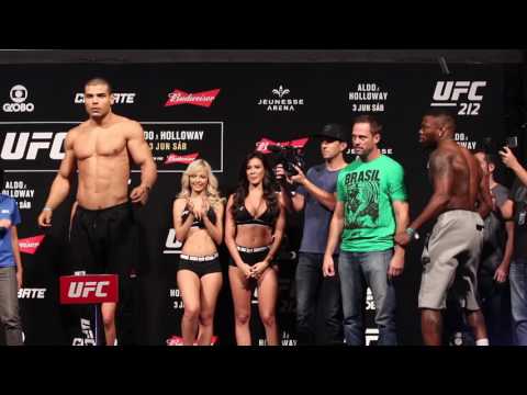 Paulo Borrachinha and Oluwale Bamgbose scrap at UFC 212 ceremonial weigh-ins