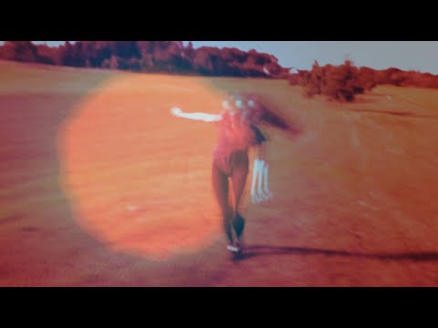 Leeb0rn - Lee – Hypnotize the Sun (Lyric Video)