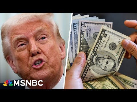 ‘In his own reality bubble’: Trump defending economy despite warning signs