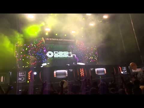 Dash Berlin @ ASOT 650 Buenos Aires // Tomas Heredia vs. The Killers - Human Memories (Dashup)