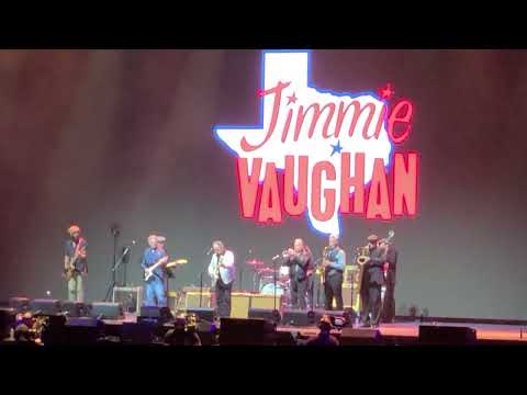 Jimmie Vaughan - Sweet Home Chicago wsg Clapton, Gary Clark Jr (7m 46s)