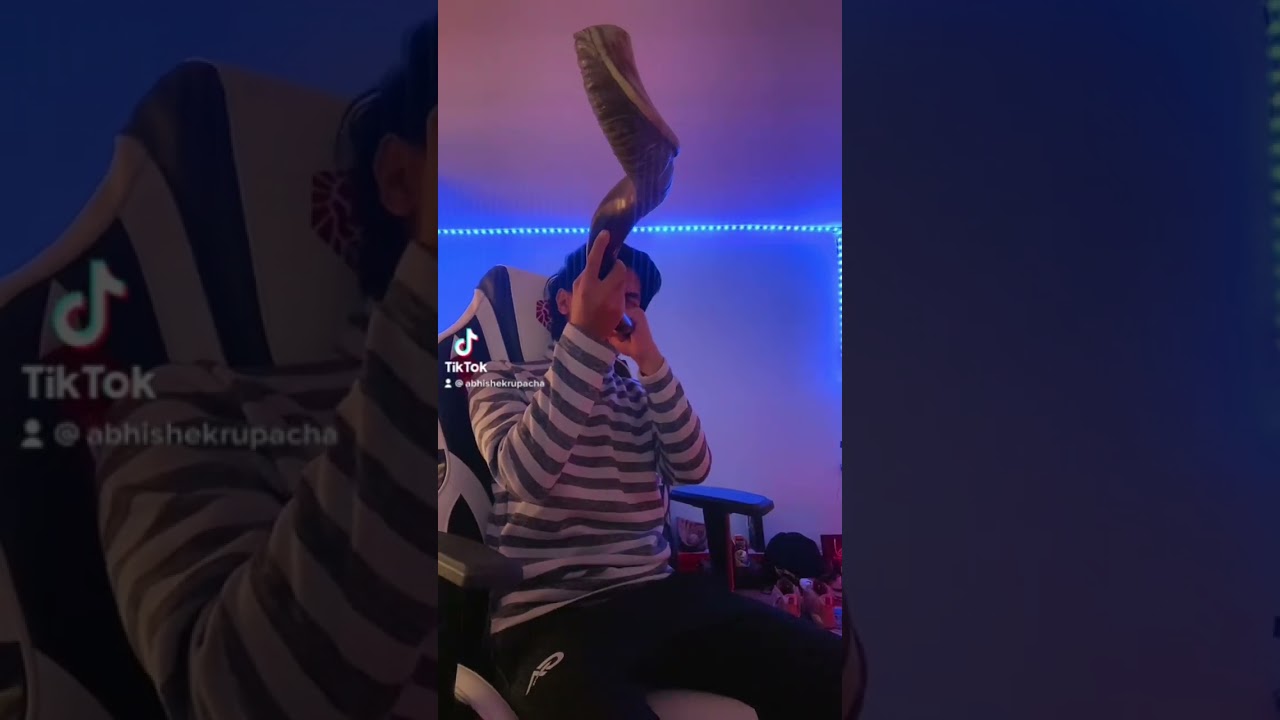 Blowing shofar ❤️✝️ #nepalichristian #youtube #warriorsofgod #shorts #shofar