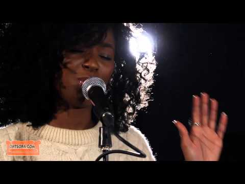 Bianca Gerald - Natural Blues (Moby cover) - Ont' Sofa Sessions