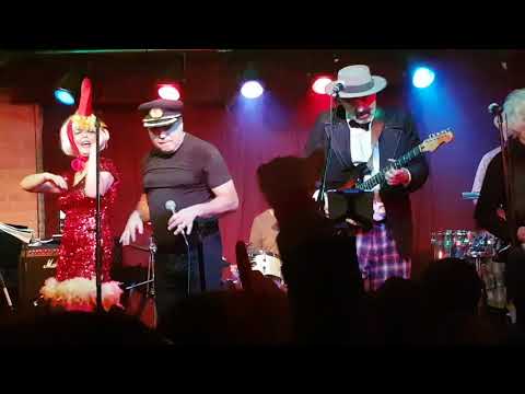 Ena Toy 2000 - És Cruel