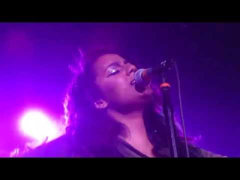 Bibi Bourelly - "Perfect" (Live in Boston)