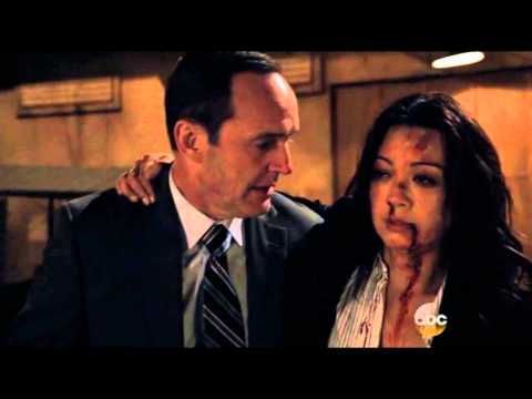 Marvel Agents of SHIELD S02E17 (Phil Comforting May)