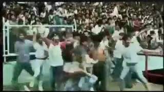 Download lagu IWAN FALS konser KANTATA TAKWA live GBK Jakarta 1991 mp3