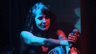 Blubell canta IF YOU ONLY KNEW em Recife