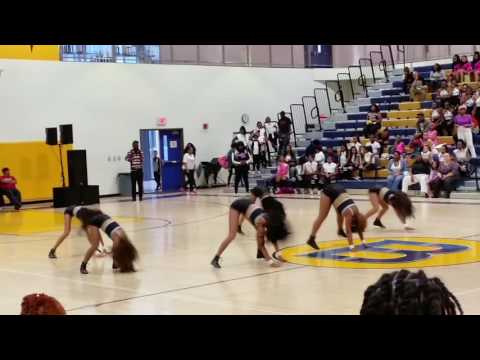 Goddess Delight vs. Royal Dames