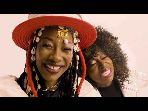 Fatoumata Diawara  -  Somaw feat. Angie Stone (Official video)