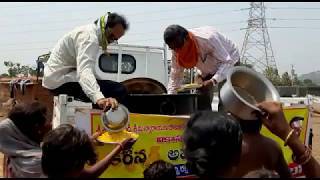 Covid 19 - VT Peddapalli Godavarikhani distributed lemon rice to the needy people