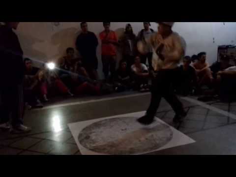 La Battle Anikilla Bboy EmaKing vs Bboy Stivenz