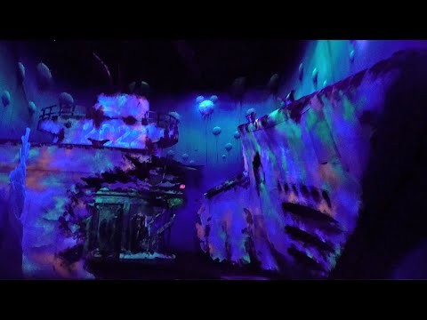 [4K - Extreme Low Light] Crush's Coaster - On Ride 2021 - Disneyland Paris