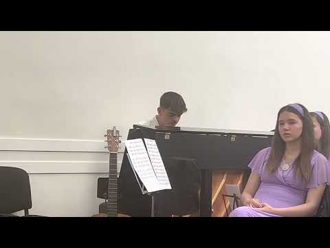 Isus a inviat findca pamantul, Alex Cristurean