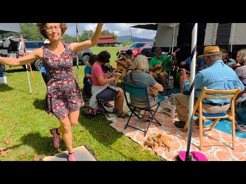 Happy Buckdance Moment w Miss Moonshine, Jammers & Dogs - Kennedy Creek Georgia Oldtime Festival