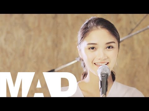 [MAD] เพิ่งรู้ว่ารัก - Breakfast In Bed (Cover) | Aoy Amornphat Video