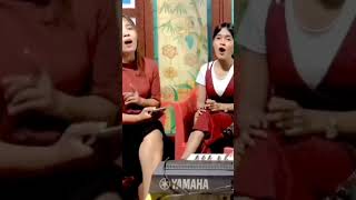 Download lagu 𝗞𝗿𝗲𝗻 𝗵𝗮𝗯𝗶𝘀 𝗯𝗮𝗵😯👍𝗛𝘂𝗵𝗼𝗿𝗼𝗺 𝗽𝗲 𝘀𝗶𝗵𝗼𝗹 𝗵𝗶 by Maria Sitanggang #batakkere #bataktoba #horasmedan n mp3