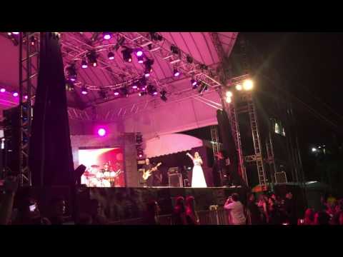 Show da Larissa Manoela em Fortaleza 2016 - Parte 6 (Beijo, beijinho, beijão)