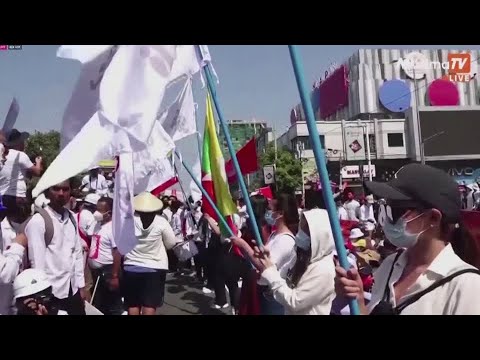 Myanmar protesters defy junta's warning in Mandalay