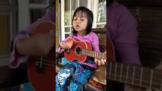 Download lagu 3 T4HUN BELAJAR MAIN GITAR SAMBIL NYANYI,,😂😂😂 mp3 Download lagu 3 T4HUN BELAJAR MAIN GITAR SAMBIL NYANYI,,😂😂😂 mp3