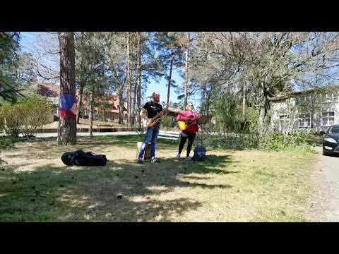 Wenn alle Brünnlein fließen, so muss man trinken
