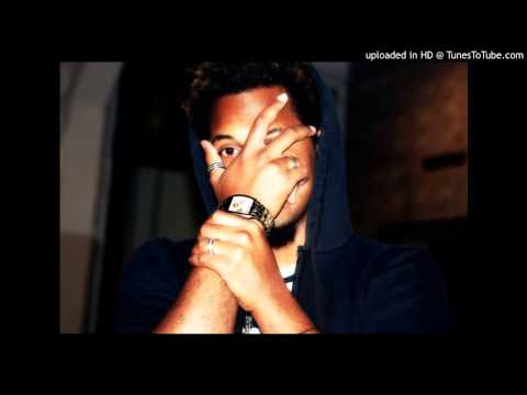 Blizzi Boi - BITCHEXXXXS (Ft. Fonzy Williams) (CDQ)