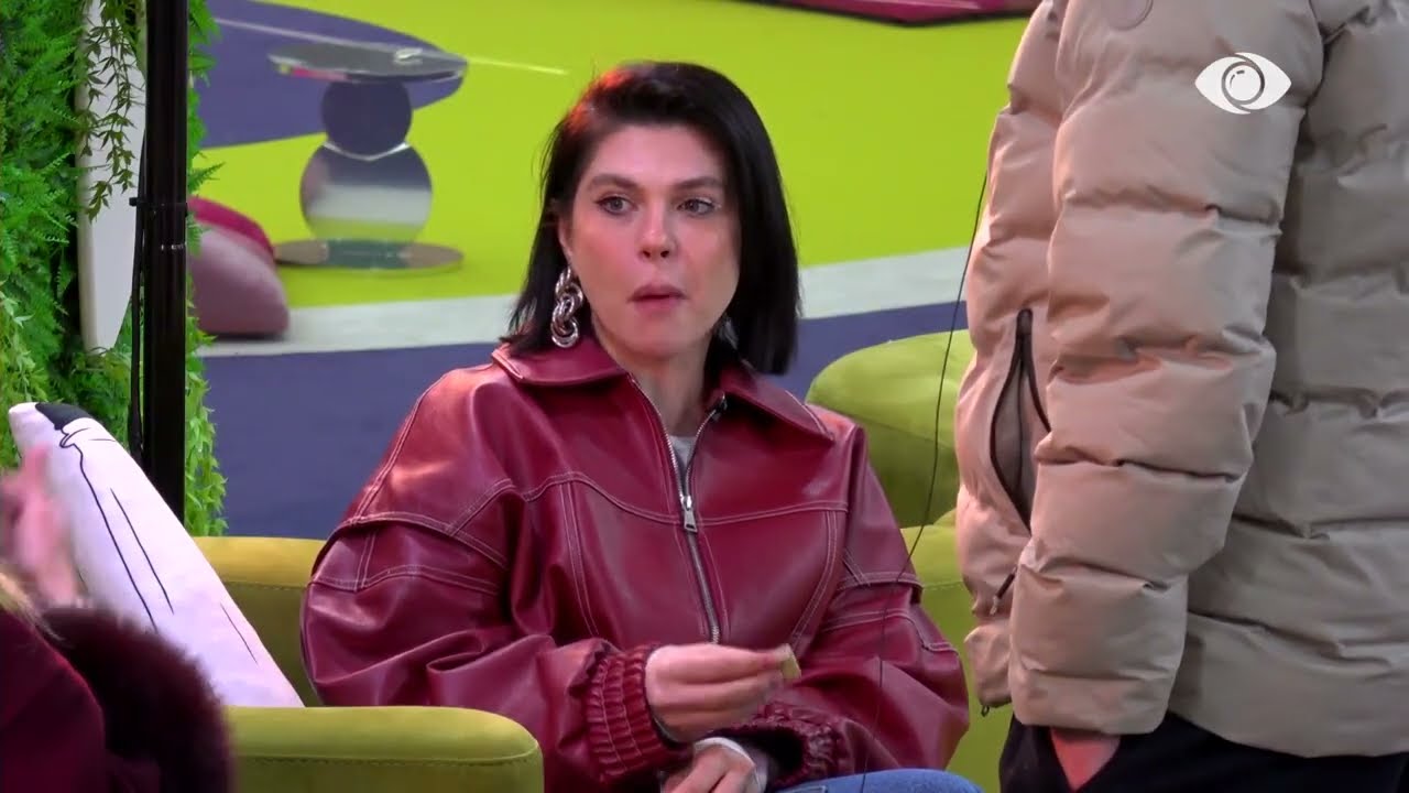 Unë nuk dua ta shoh me sy, nuk po gjej ku të godas/ Selin bideson me Lore për Mirin
