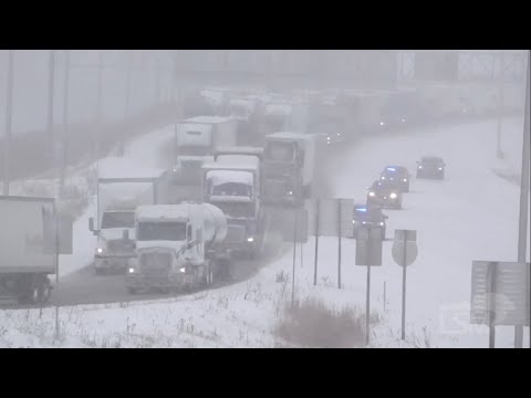 01-26-2021 Kenosha, Wisconsin i94 Shutdown due to Wrecks-Cleanup-Heavy Snow