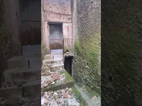 Una cuadra deshabitada y abandonada en Casalbuono🇮🇹