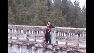 preview picture of video 'Stańczyki skok z mostu wahadło'