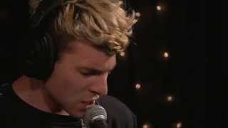 Naomi Punk - Linoleum Tryst #19 (Live on KEXP)