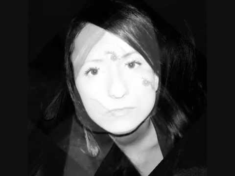 Justyna Łysak - "Jestem z cienia"