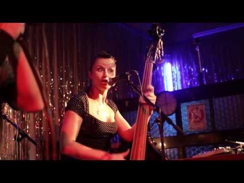 BIG FAT SHAKIN´- Jump Jive an´ Wail (Live @ Clärchens Ballhaus)