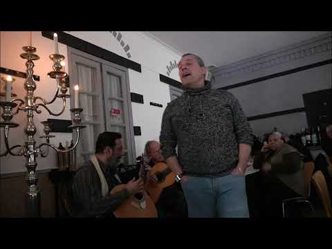 JOSÉ TANOEIRO "O xaile e o lenço" - Tarde de Fados no Restaurante "Olha que dois"