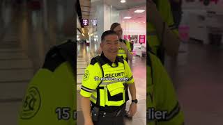 Download lagu Friends have a funny encounter with a nice mall security guard! mp3 Download lagu Friends have a funny encounter with a nice mall security guard! mp3