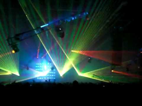 Tyas & Patterson playing Squares In Boxes (Suncatcher Remix) @ Trance Energy 2010