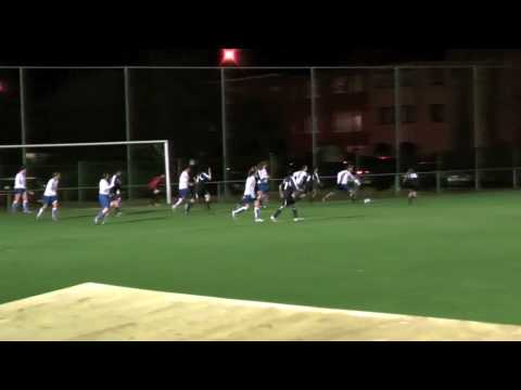 20091127_DVC_Berchem_nr 8 van Berchem scoort aansluitingstreffer van ver