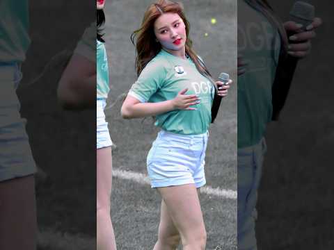 Queen of South Korea Nancy Momoland | Full Screen status #nancy #bts #kpop