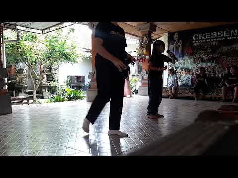 PEWARIS JAGAT BALI, COVER BY GITA SAFIRA