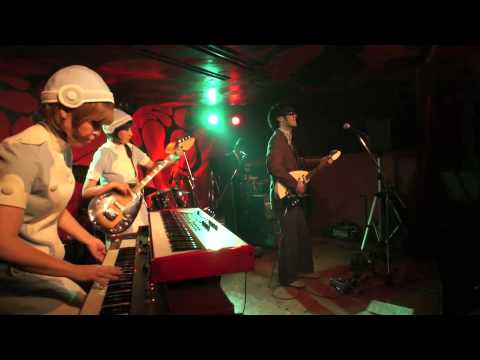 Les Cappuccino - Blow Up