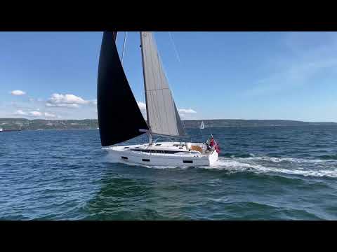 Bavaria C42 in Action Segelyacht Yacht des Jahres