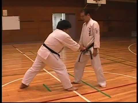 信武会 信武空手　帯捕り崩し　首絞め　羽交い絞め　指はずし