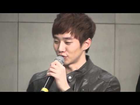 FANCAM 101220 JUNHO Samsung Medical Hospital Christmas Present Moment