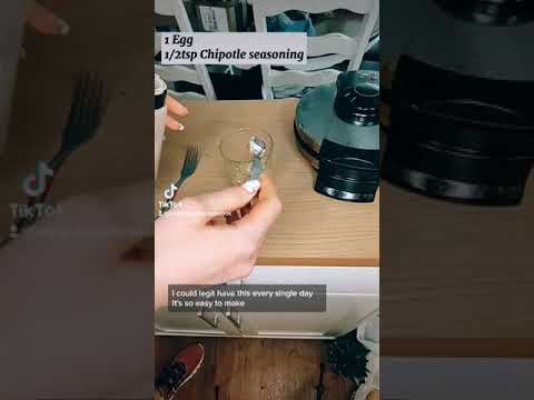 The BEST low carb sandwich! #recipe #healthy #lowcarb #keto #glutenfree #sandwich #delicious #food