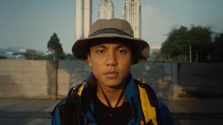 Download lagu TULUS - Kelana mp3 Download lagu TULUS - Kelana mp3